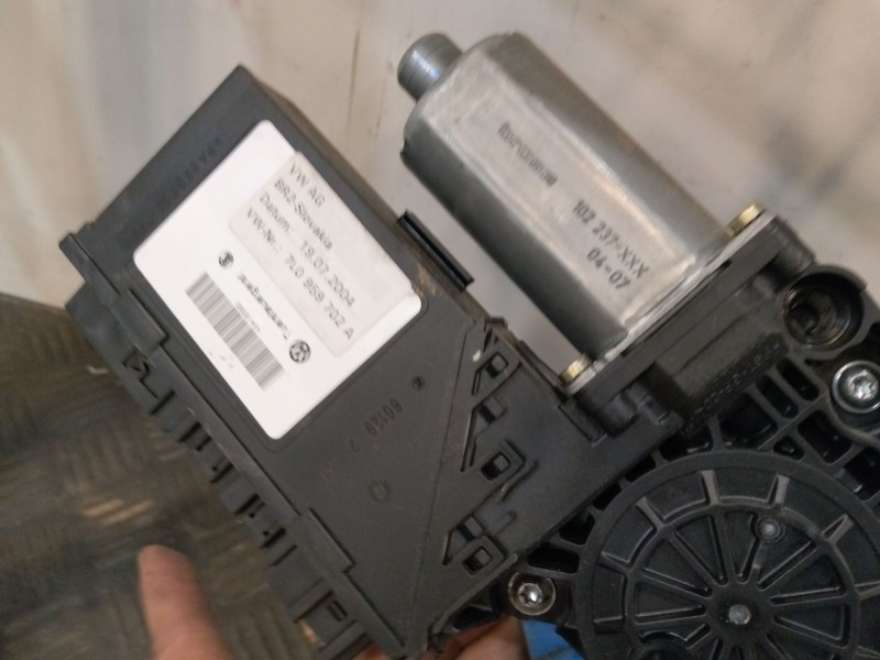 Recambio de elevalunas delantero derecho para volkswagen touareg (7la) 2.5 tdi referencia OEM IAM 7L0959702A  