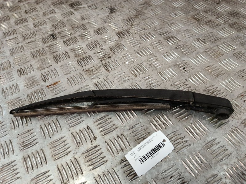 Recambio de brazo limpia trasero para nissan qashqai ii (j11, j11_) 1.2 dig-t referencia OEM IAM   