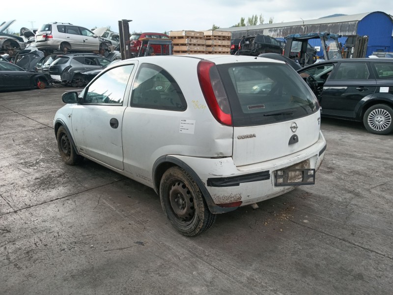 opel corsa c (x01) del año 2006