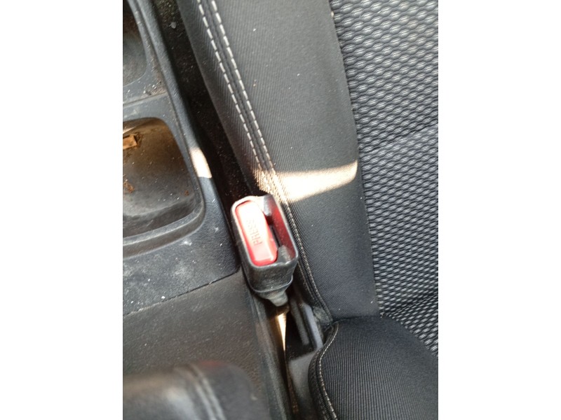 Recambio de enganche cinturon delantero derecho para suzuki vitara (ly) 1.0 (apk 310) referencia OEM IAM 8498585P00  