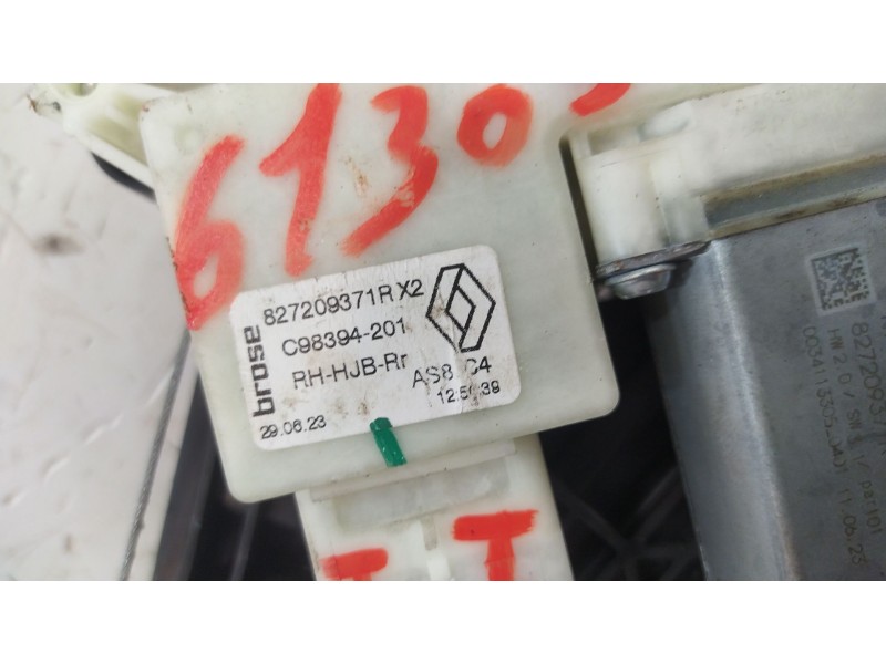 Recambio de elevalunas trasero derecho para renault captur ii (hf_) e-tech 160 referencia OEM IAM 827209371R  