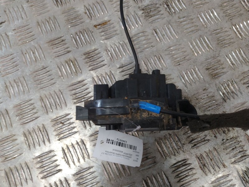 Recambio de cerradura puerta delantera izquierda para renault megane iii berlina 5 p referencia OEM IAM 805030001R  