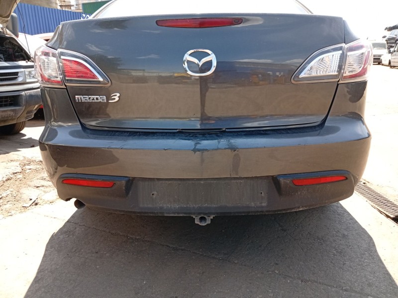 Recambio de refuerzo paragolpes trasero para mazda 3 sedán (bl) 1.6 mzr (bl12) referencia OEM IAM   