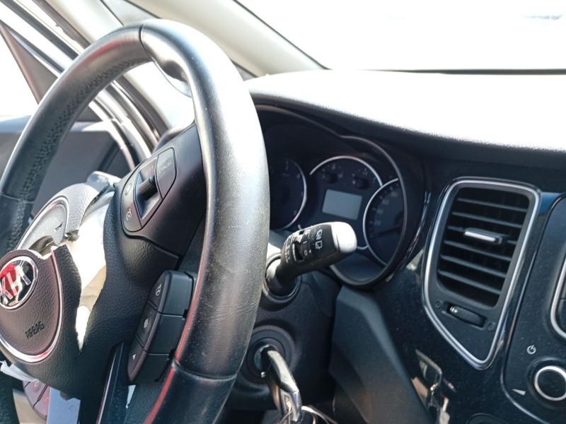 Recambio de mando multifuncion para kia carens iv 1.7 crdi referencia OEM IAM 299102245  