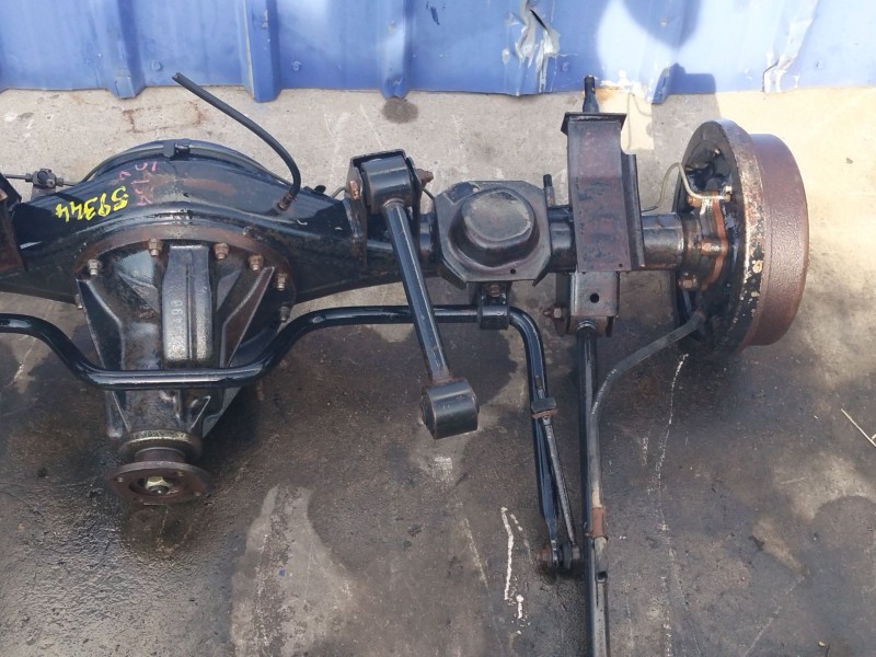 Recambio de puente trasero para nissan terrano ii (r20) 2.7 tdi 4wd referencia OEM IAM 38311G9840  