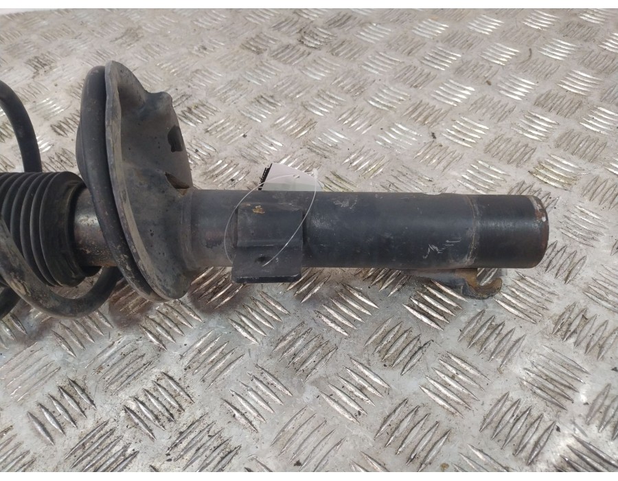 Recambio de amortiguador delantero derecho para ford tourneo connect 1.8 tdci referencia OEM IAM 2t1418045  