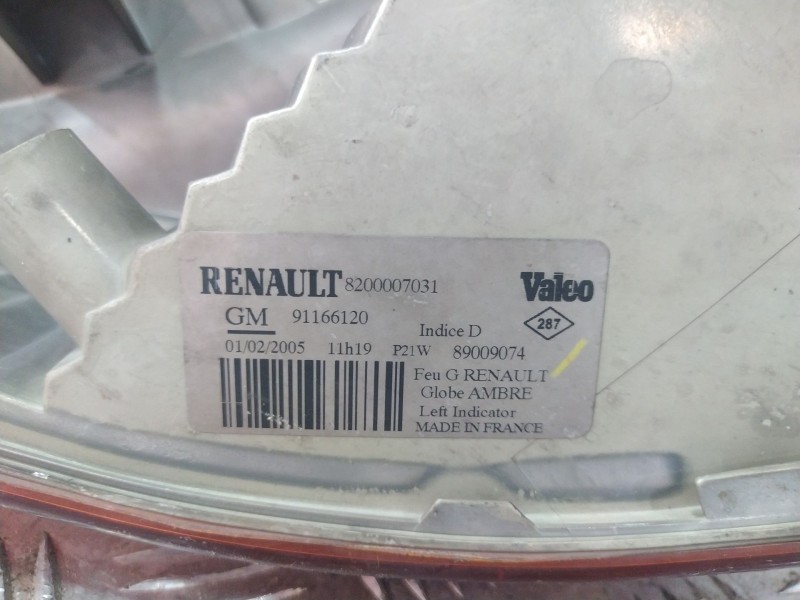 Recambio de faro izquierdo para renault trafic ii autobús (jl) 2.5 dci 135 (jl0d) referencia OEM IAM 7700311371  