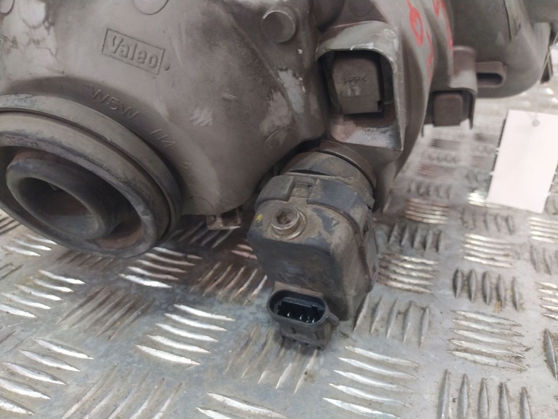 Recambio de faro izquierdo para renault trafic ii autobús (jl) 2.5 dci 135 (jl0d) referencia OEM IAM 7700311371  