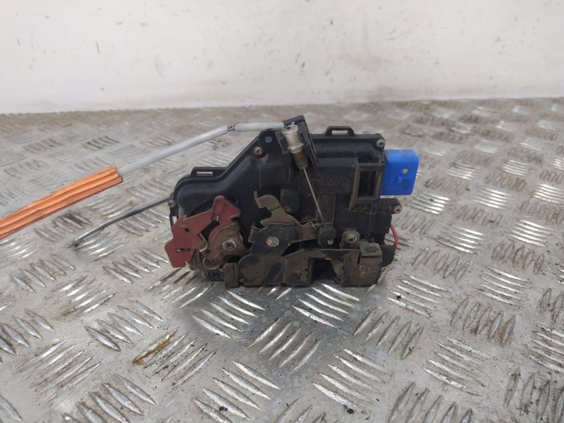 Recambio de cerradura puerta delantera izquierda para audi a3 (8p1) 1.9 tdi referencia OEM IAM 4E1837015  