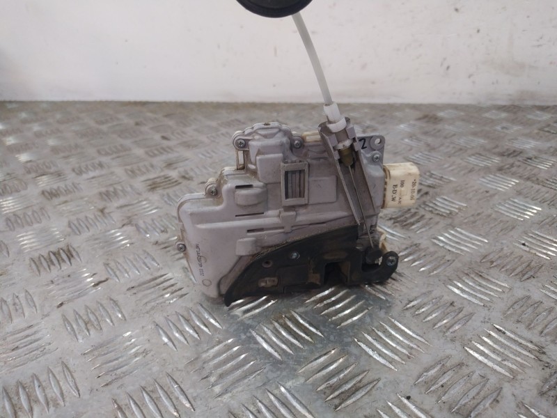 Recambio de cerradura puerta delantera izquierda para audi a3 sportback (8pa) 2.0 tdi referencia OEM IAM 4F1837015  