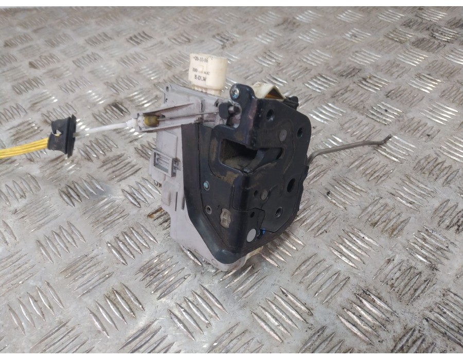 Recambio de cerradura puerta delantera izquierda para audi a3 sportback (8pa) 2.0 tdi referencia OEM IAM 4F1837015  