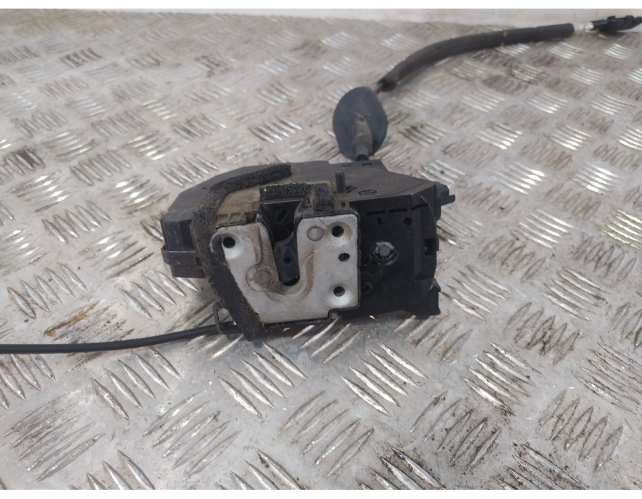 Recambio de cerradura puerta trasera izquierda para renault clio iv (bh_) 1.5 dci 90 referencia OEM IAM 825015591R  