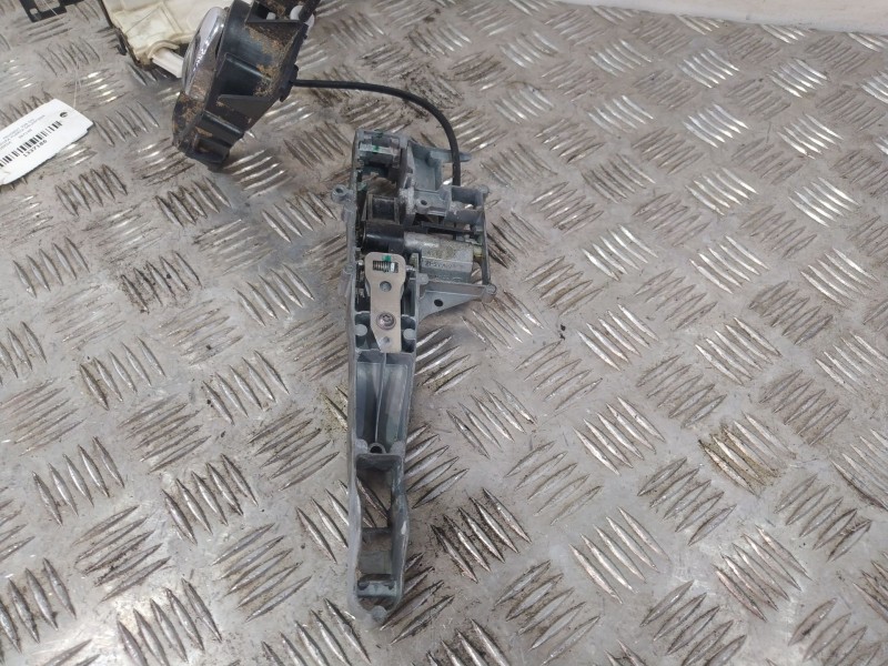 Recambio de cerradura puerta delantera izquierda para peugeot 308 sw referencia OEM IAM 567148  