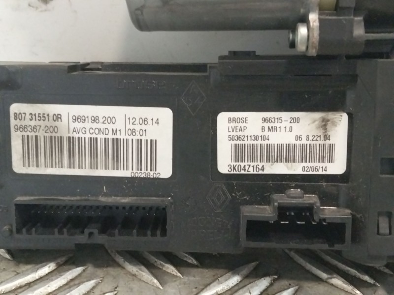 Recambio de motor elevalunas delantero izquierdo para renault megane iii berlina 5 p referencia OEM IAM 0130822479  