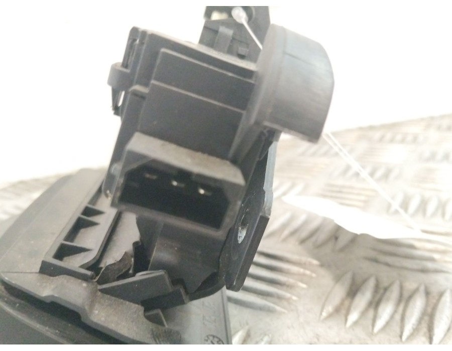 Recambio de cerradura maletero / porton para audi a3 sportback (8pa) 2.0 tdi referencia OEM IAM 8P4827505C  