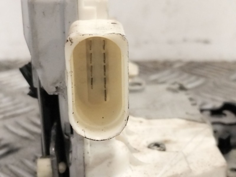Recambio de cerradura puerta delantera izquierda para audi a4 b6 (8e2) 2.0 referencia OEM IAM 8E1837015AA  
