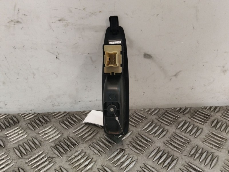 Recambio de mando elevalunas trasero izquierdo para renault clio iv (bh_) 1.5 dci 90 referencia OEM IAM 829614619R  