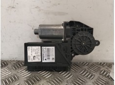 Recambio de motor elevalunas delantero izquierdo para audi a4 b6 (8e2) 2.0 referencia OEM IAM 130821765  