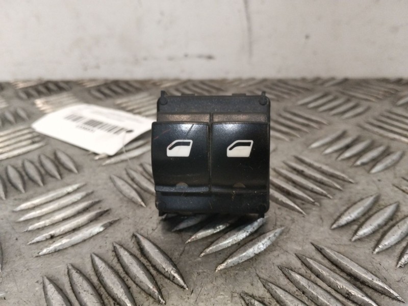 Recambio de mando elevalunas delantero izquierdo para citroën c4 cactus referencia OEM IAM 98016298ZD  