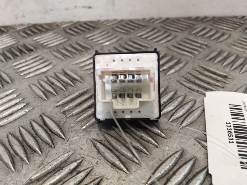 Recambio de mando elevalunas delantero izquierdo para citroën c4 cactus referencia OEM IAM 98016298ZD  