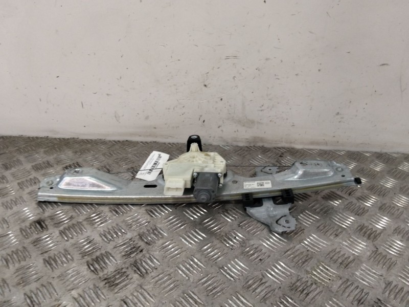 Recambio de elevalunas delantero derecho para nissan qashqai ii (j11, j11_) 1.6 dci referencia OEM IAM 80700HV00B  