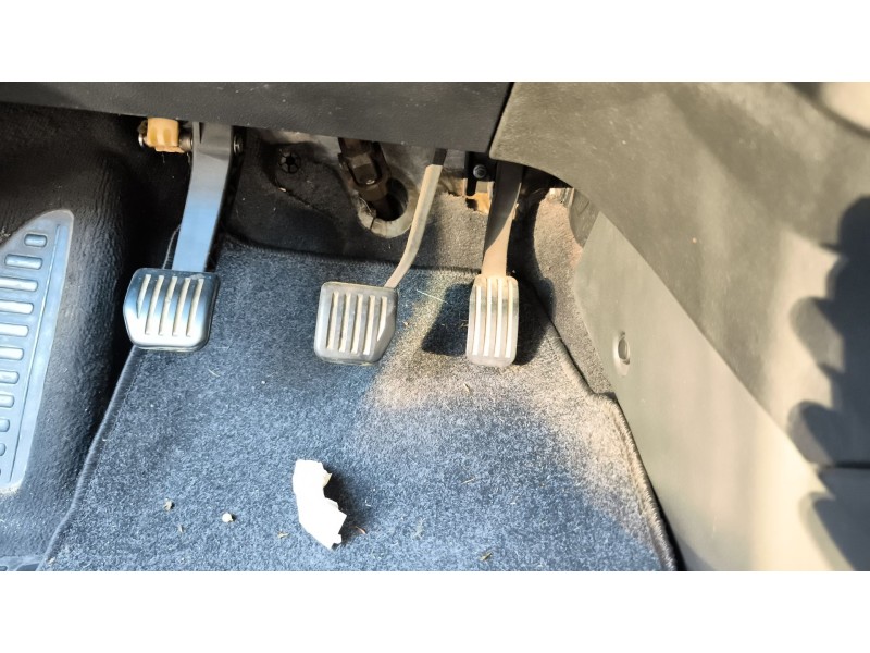 Recambio de pedal embrague para ford mondeo iv turnier (ba7) 1.8 tdci referencia OEM IAM 1724379  