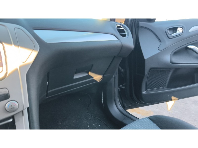 Recambio de guantera para ford mondeo iv turnier (ba7) 1.8 tdci referencia OEM IAM 1699197 1751169 