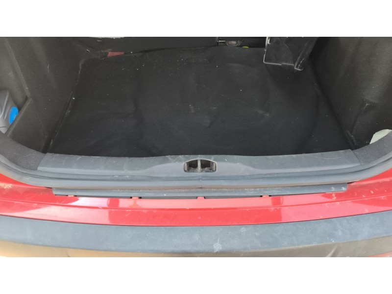 Recambio de moqueta maletero para citroën c4 i (lc_) 1.4 16v referencia OEM IAM   