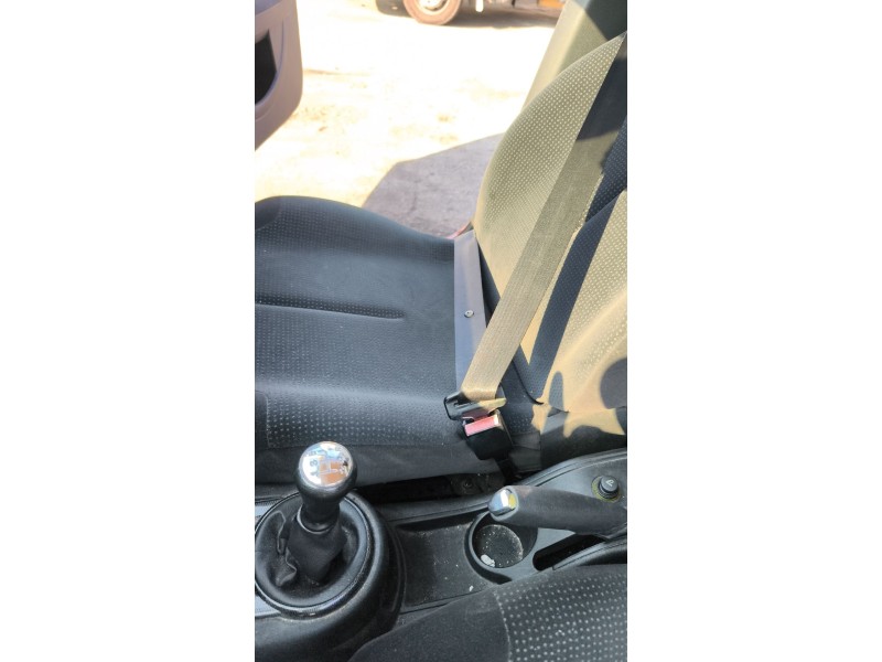 Recambio de enganche cinturon delantero derecho para citroën c4 i (lc_) 1.4 16v referencia OEM IAM   