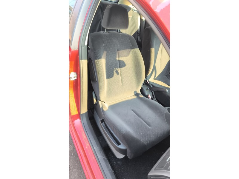 Recambio de asiento delantero derecho para citroën c4 i (lc_) 1.4 16v referencia OEM IAM 8845CK  