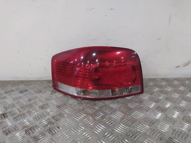 Recambio de piloto trasero izquierdo para audi a3 (8p1) 2.0 tdi 16v referencia OEM IAM 8P0945095  