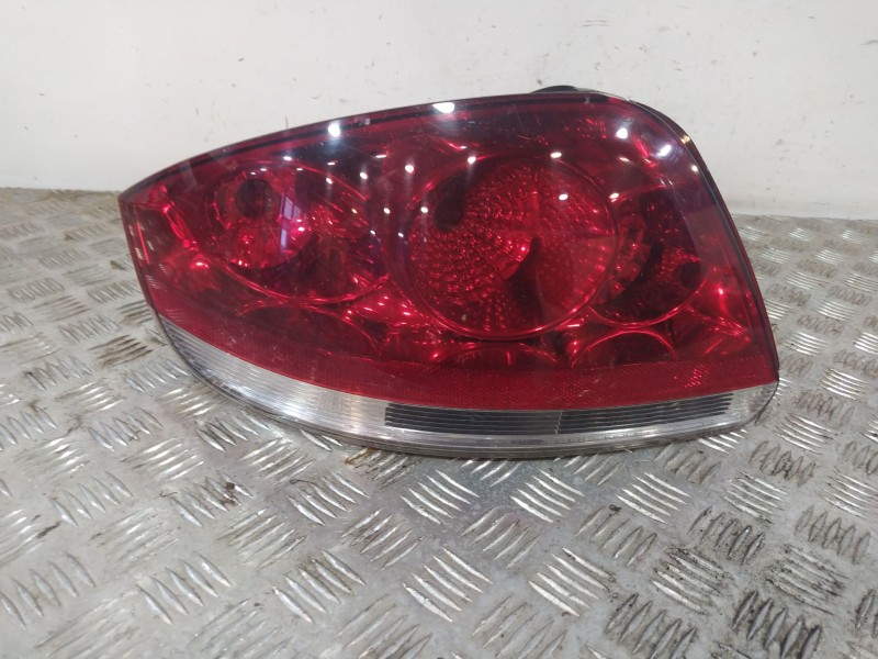 Recambio de piloto trasero izquierdo para fiat linea (110) referencia OEM IAM 51869226  