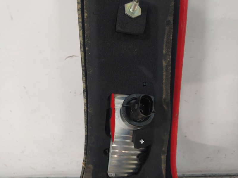 Recambio de piloto trasero izquierdo para volvo c30 (533) 1.6 referencia OEM IAM 31213913 27710105 
