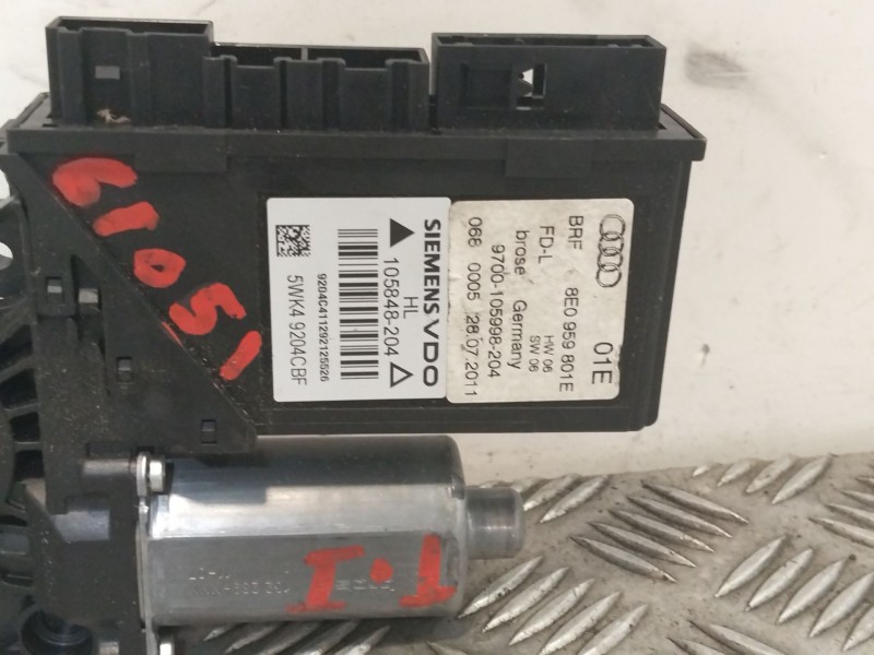 Recambio de motor elevalunas trasero izquierdo para audi a4 b6 (8e2) 2.0 referencia OEM IAM 5WK49204CBF  