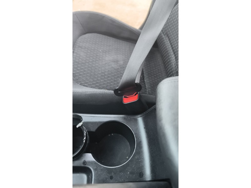 Recambio de enganche cinturon delantero derecho para hyundai ix35 (lm, el, elh) 1.6 referencia OEM IAM 1K06886082  