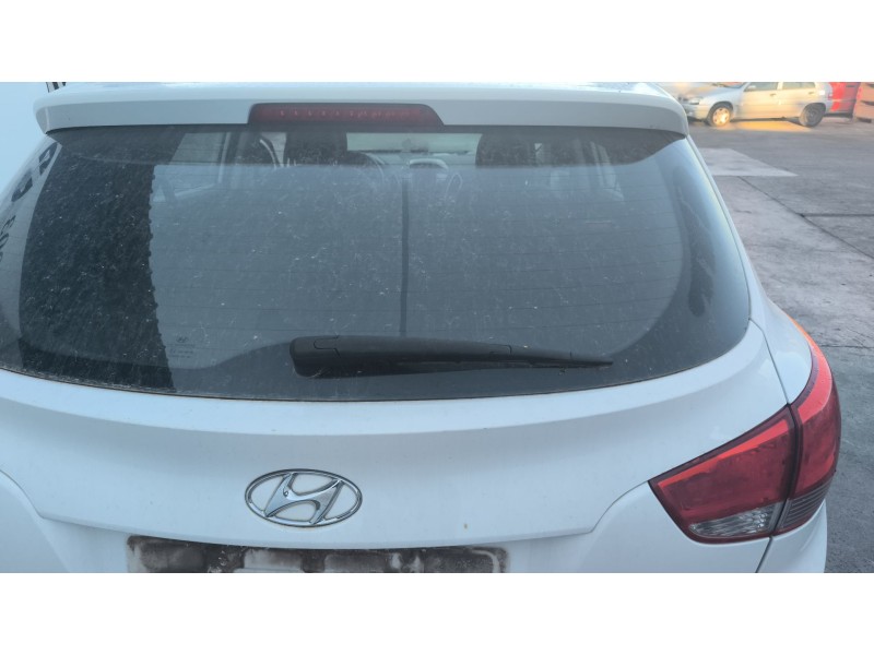 Recambio de brazo limpia trasero para hyundai ix35 (lm, el, elh) 1.6 referencia OEM IAM 988111H000  