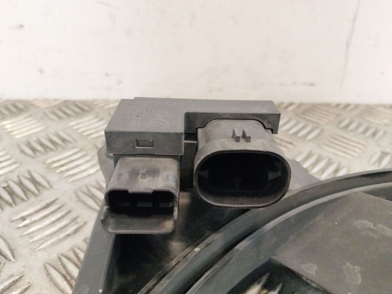 Recambio de electroventilador para citroën c3 1.4 hdi referencia OEM IAM 9682902080A  