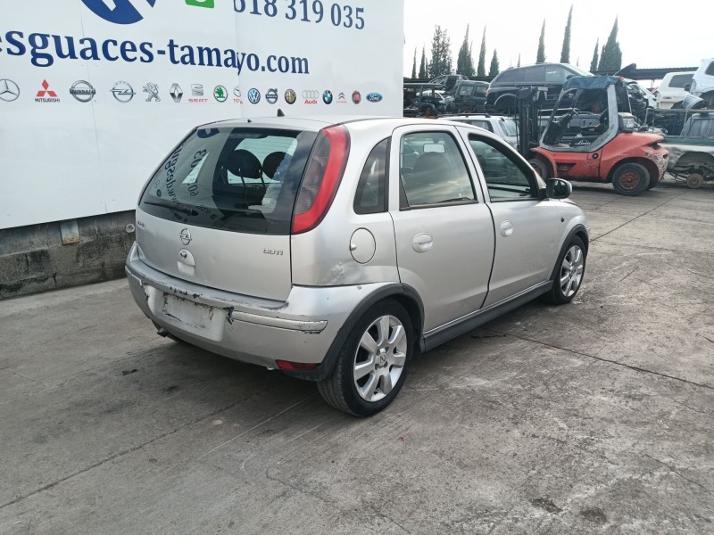 opel corsa c (x01) del año 2006