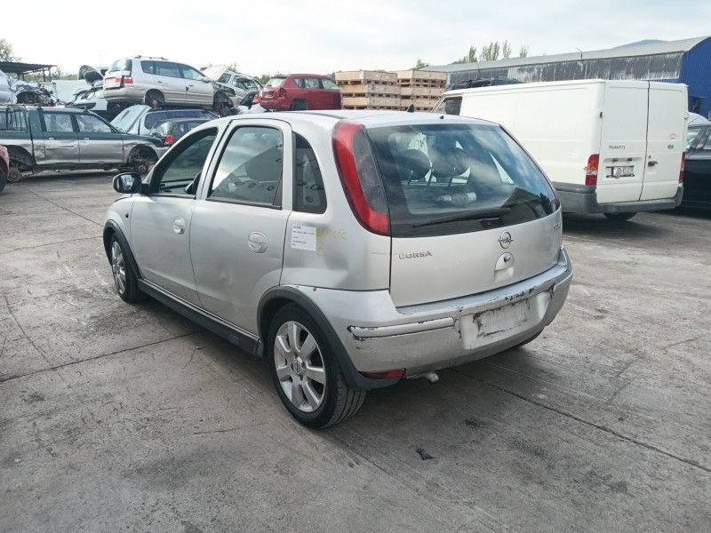 opel corsa c (x01) del año 2006