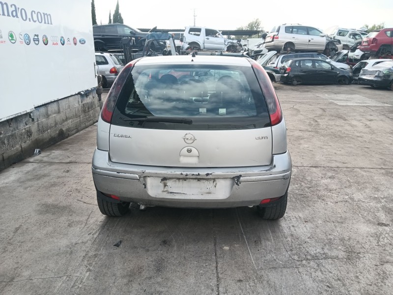 opel corsa c (x01) del año 2006