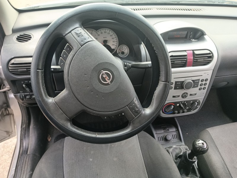 opel corsa c (x01) del año 2006