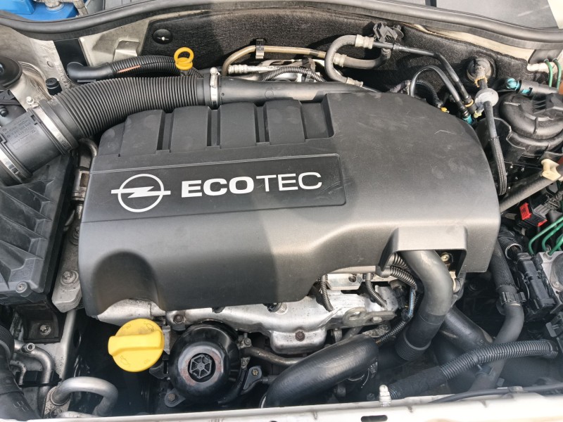opel corsa c (x01) del año 2006
