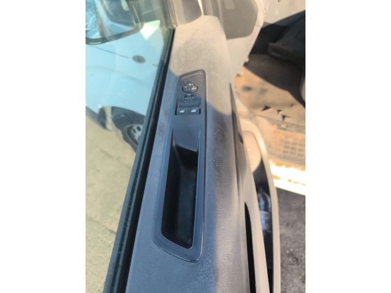 Recambio de mando elevalunas delantero izquierdo para peugeot expert furgoneta (v_) 2.0 bluehdi 120 referencia OEM IAM 98329368Z