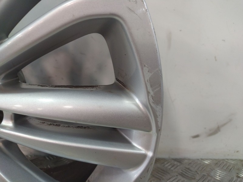 Recambio de llanta para citroën c4 ii (nc_) 1.2 thp 110 referencia OEM IAM 9670053177  