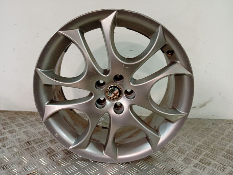 Recambio de llanta para alfa romeo 147 (190) referencia OEM IAM 156074770  