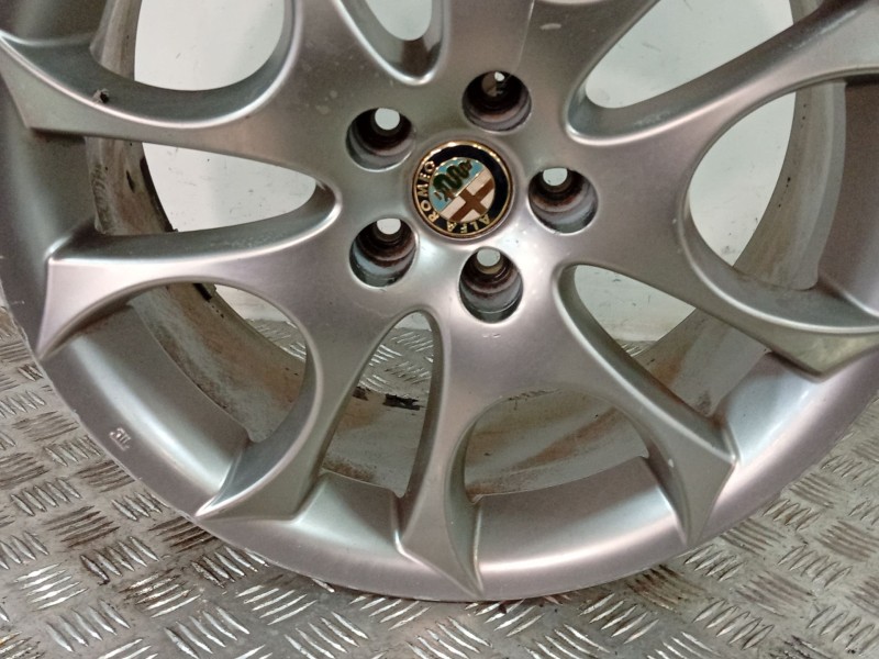 Recambio de llanta para alfa romeo 147 (190) referencia OEM IAM 156074770  