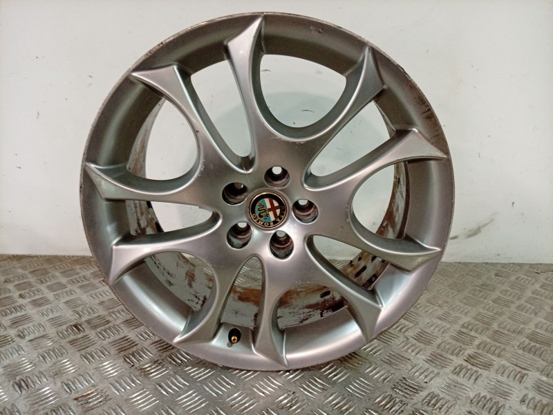 Recambio de llanta para alfa romeo 147 (190) referencia OEM IAM 156074770  