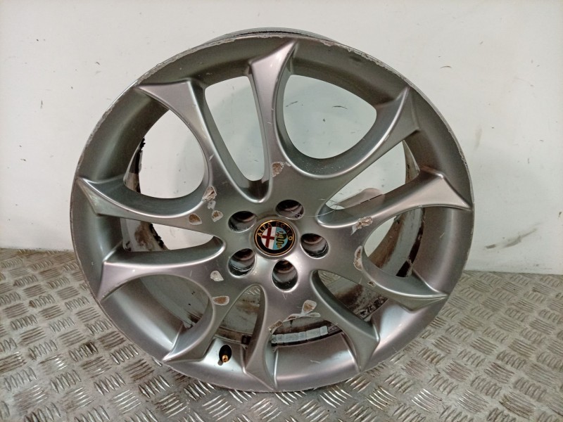 Recambio de llanta para alfa romeo 147 (190) referencia OEM IAM 156074770  