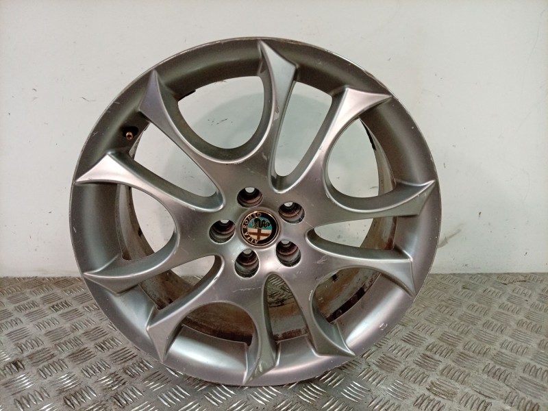 Recambio de llanta para alfa romeo 147 (190) referencia OEM IAM 156074770  