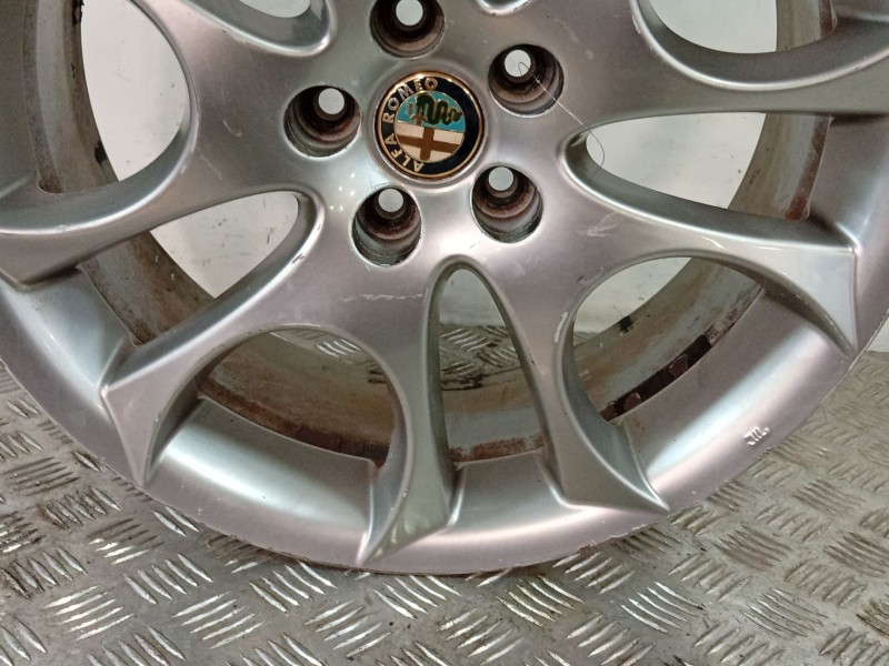 Recambio de llanta para alfa romeo 147 (190) referencia OEM IAM 156074770  